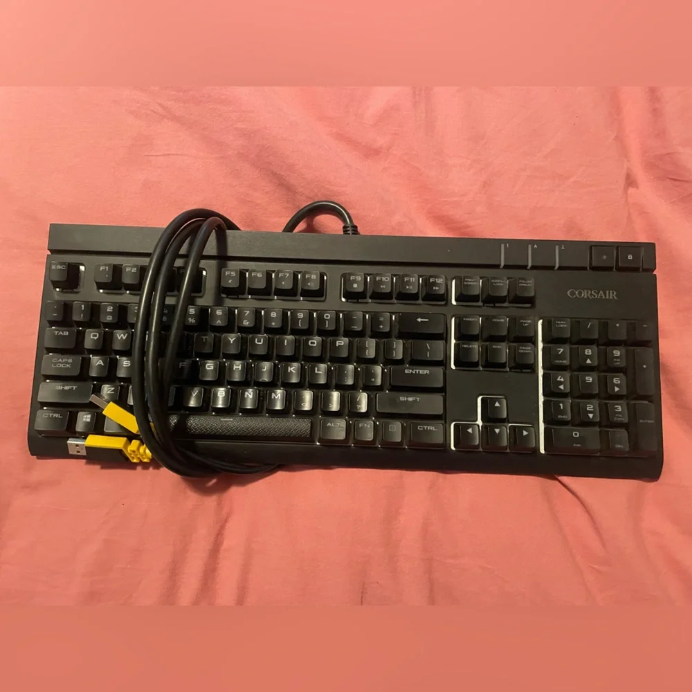 Corsair strafe rgb